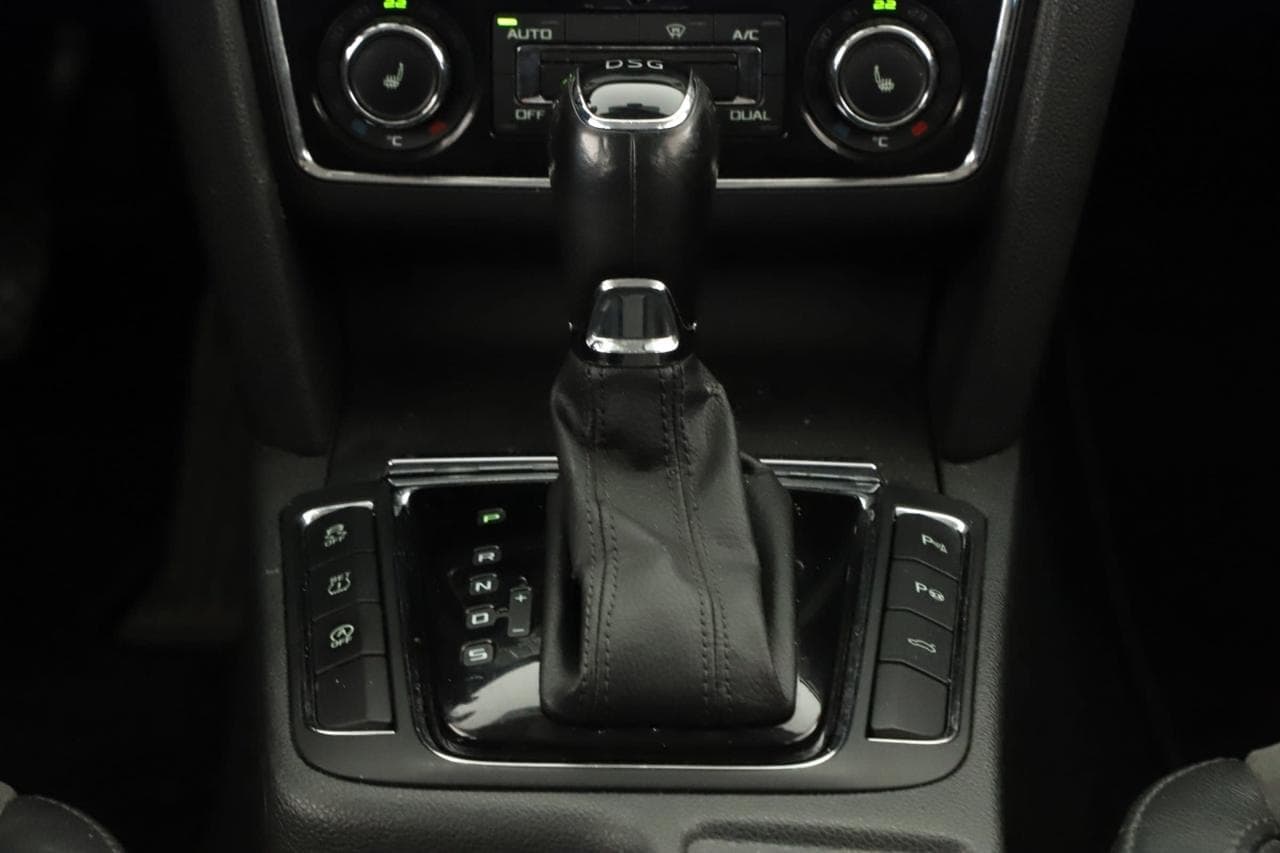 2014 Škoda SUPERB - 15