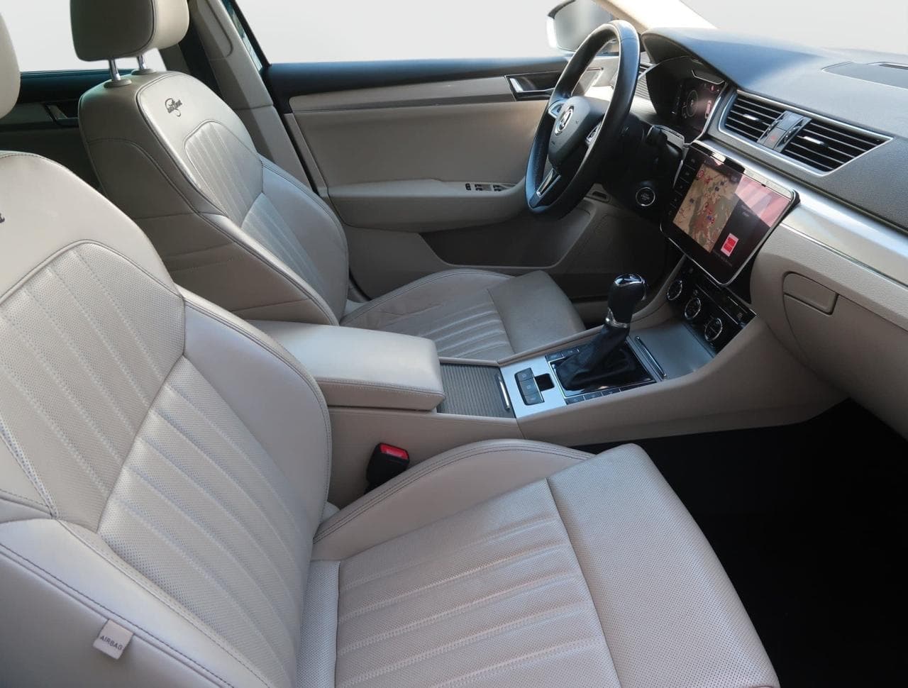 2019 Škoda SUPERB - 12