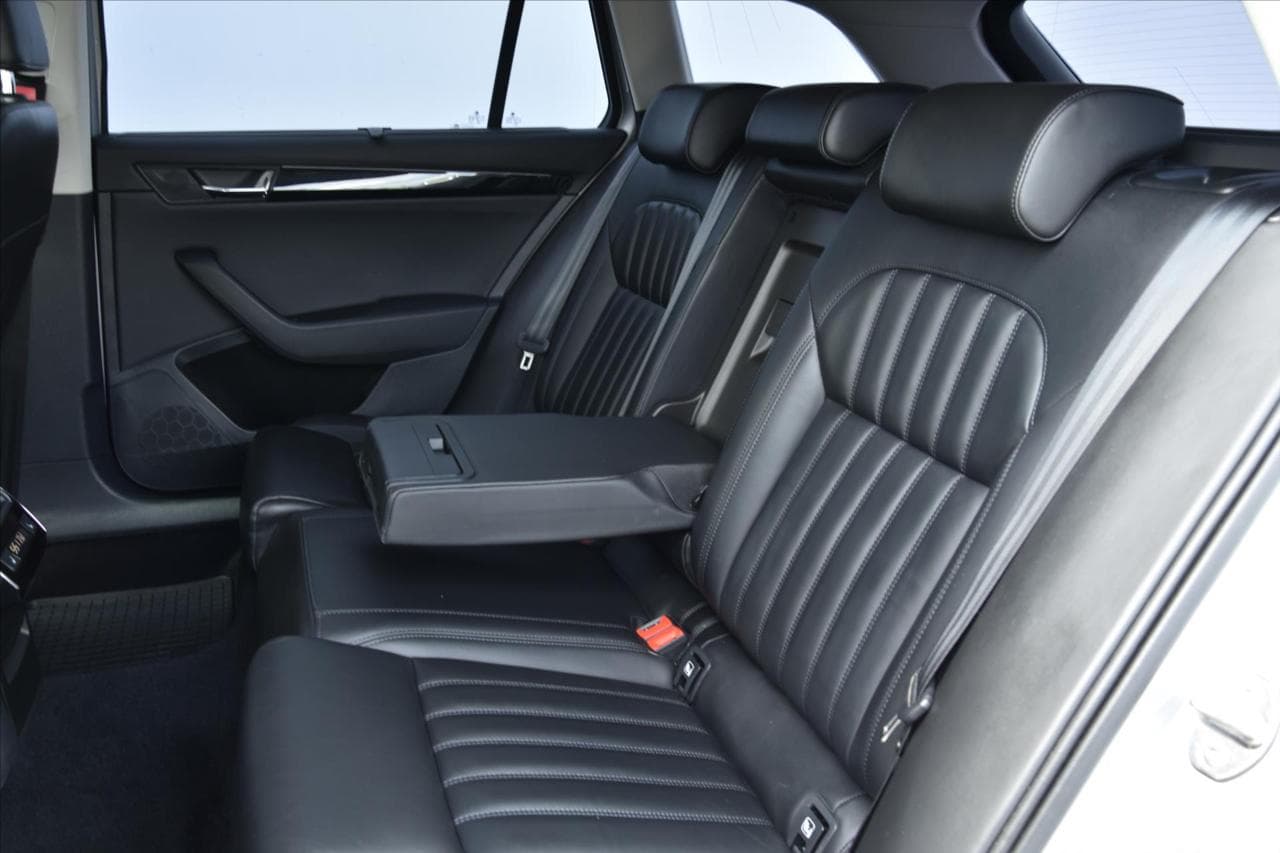 2018 Škoda SUPERB - 17