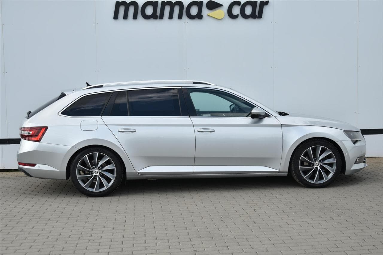 2018 Škoda SUPERB - 12