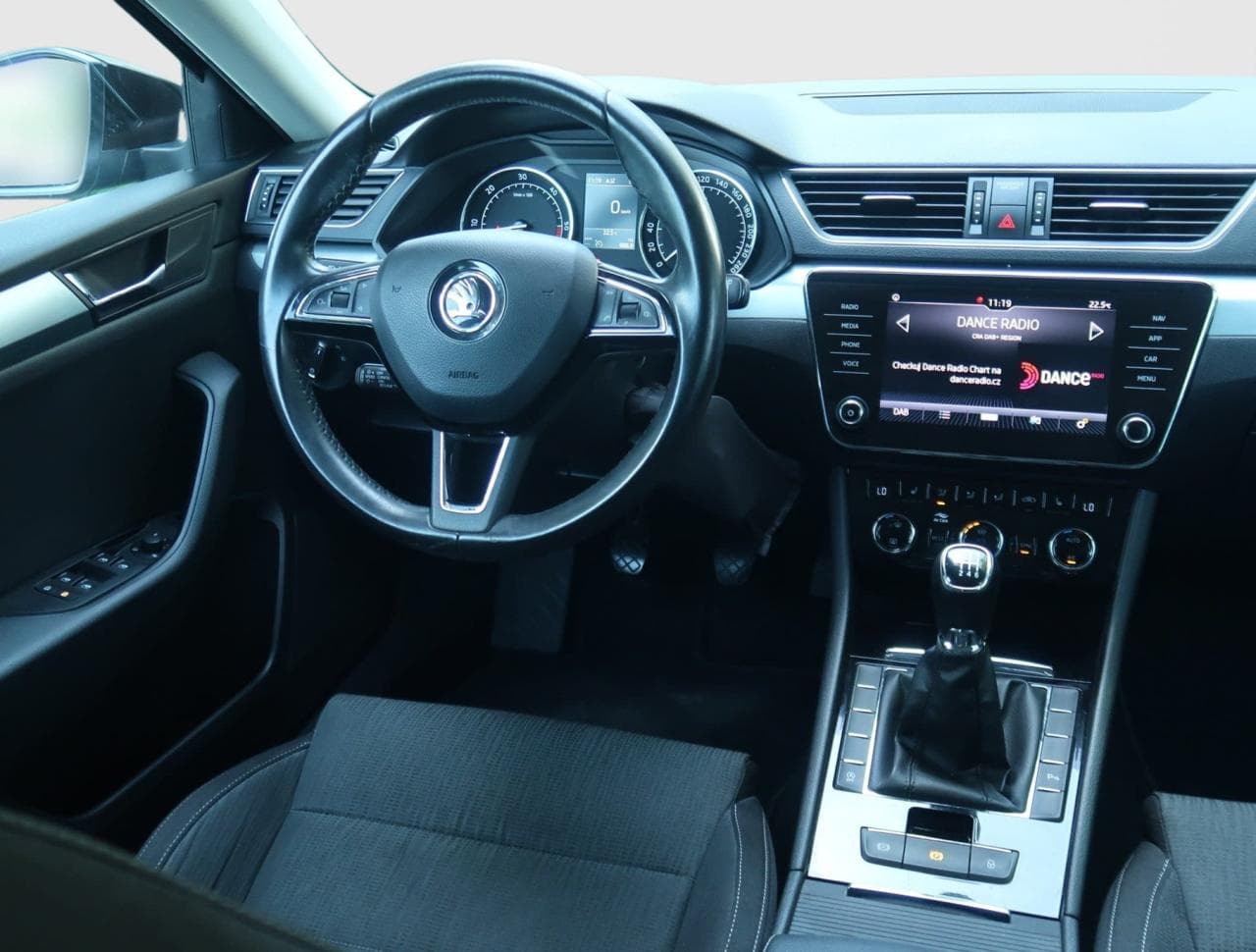 2018 Škoda SUPERB - 9