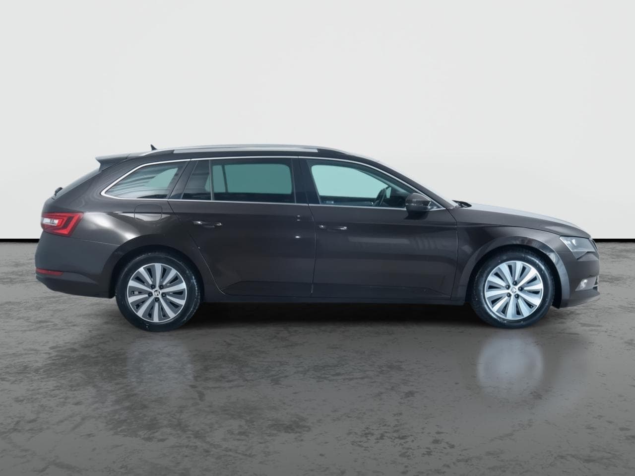 2018 Škoda SUPERB - 8