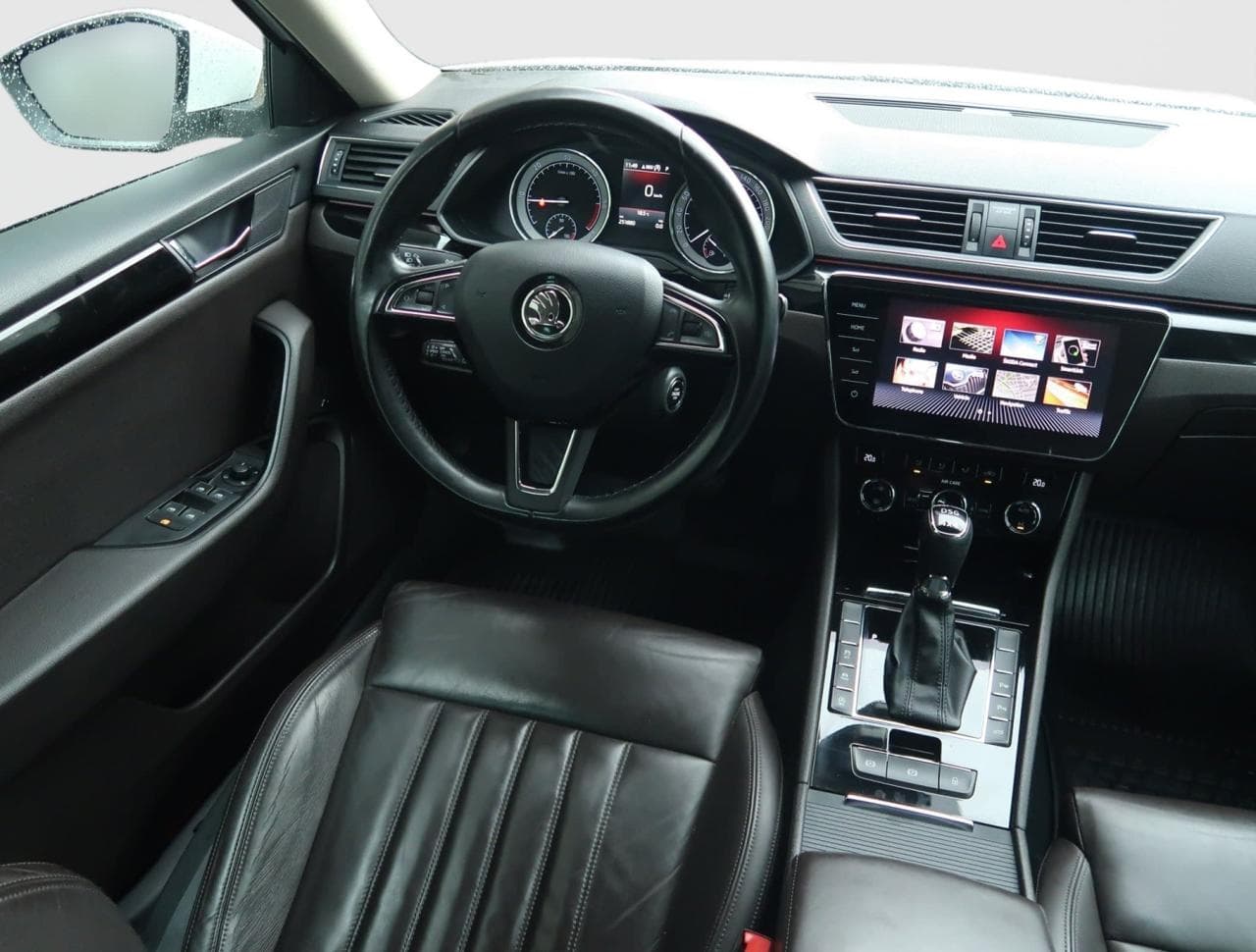 2017 Škoda SUPERB - 9