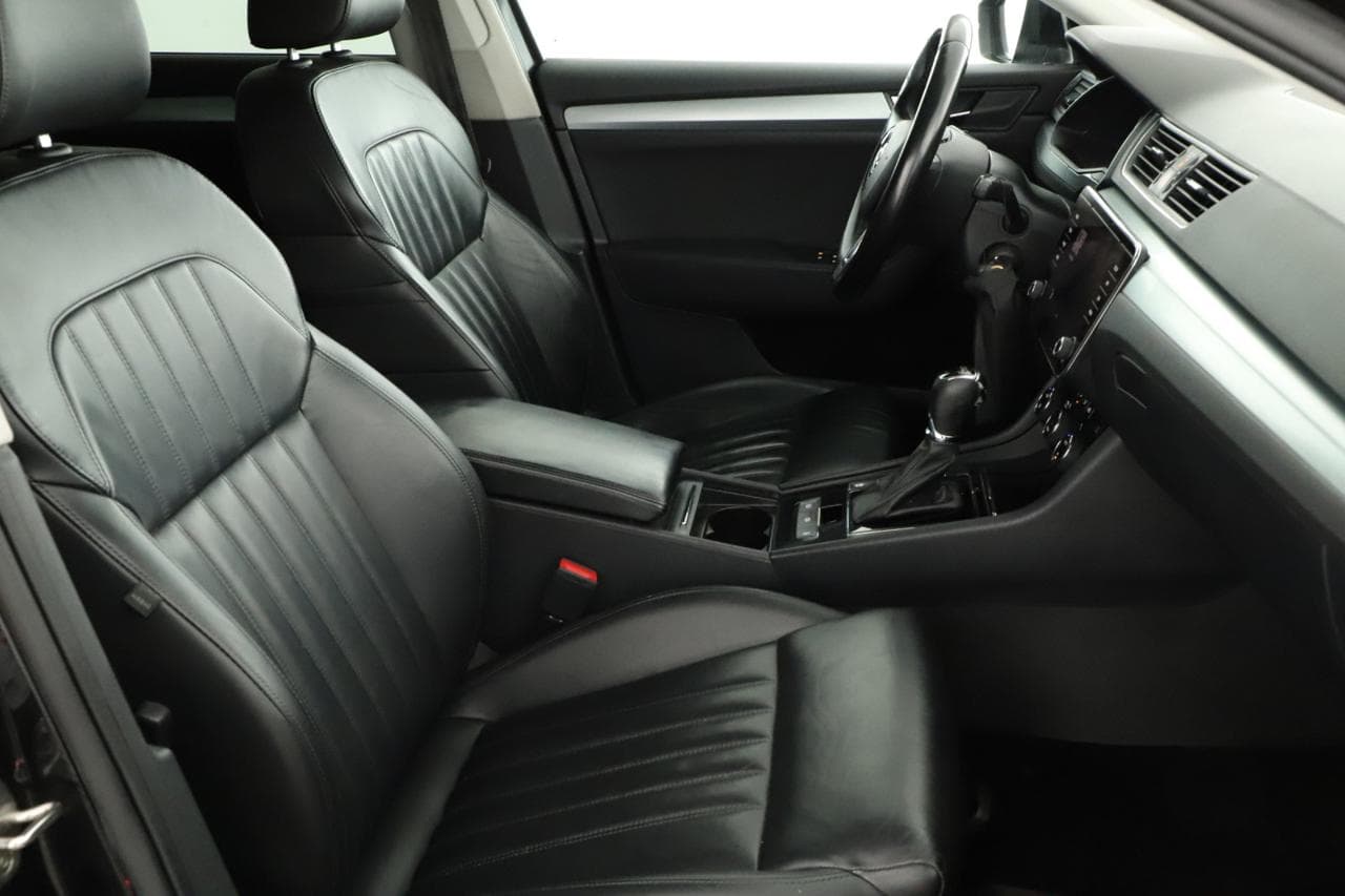 2019 Škoda SUPERB - 10