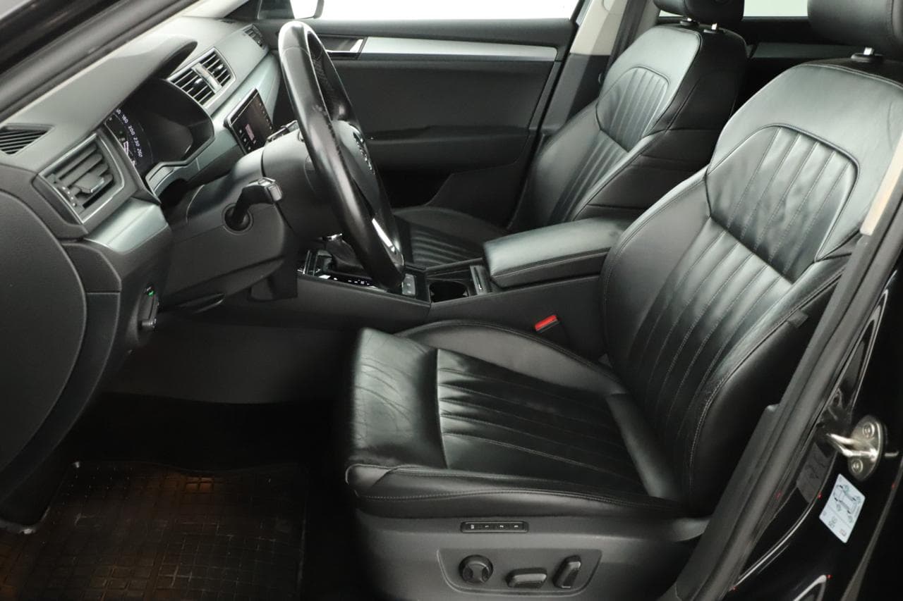 2019 Škoda SUPERB - 13