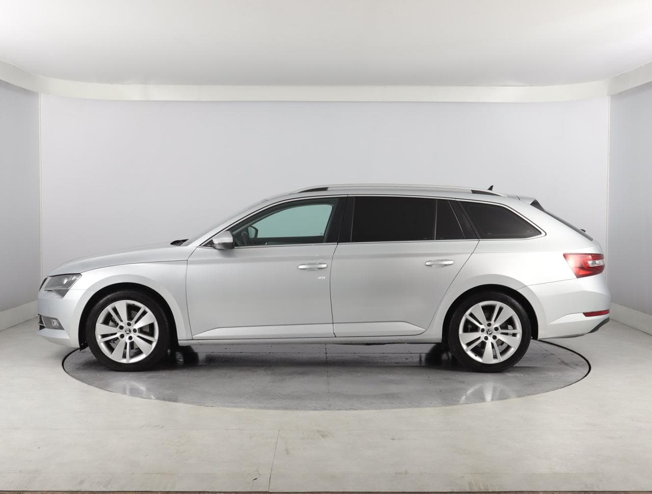 2015 Škoda SUPERB - 6