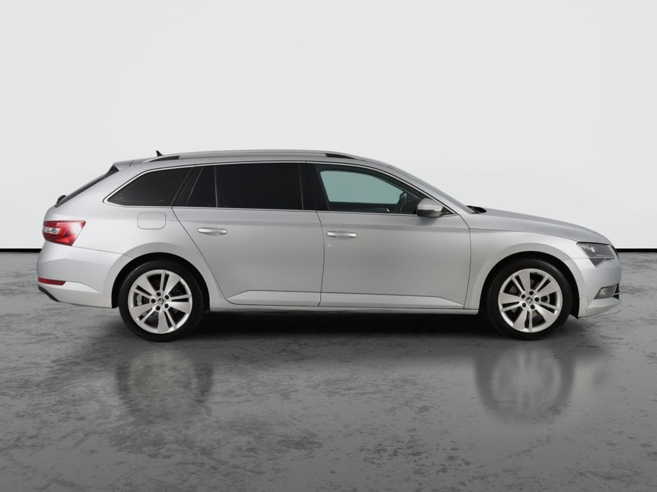 2015 Škoda SUPERB - 14