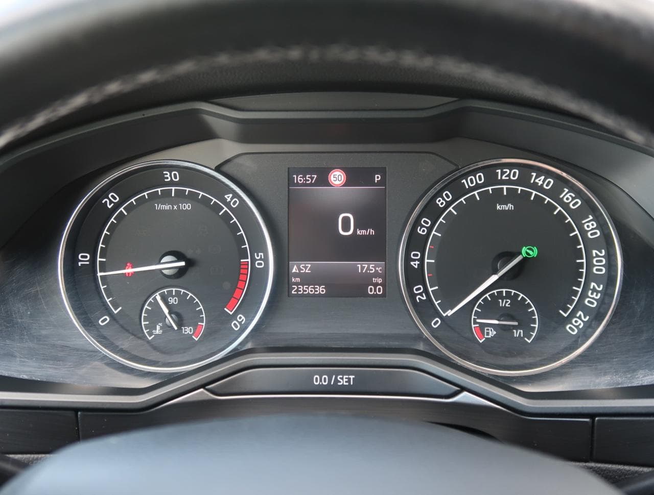 2018 Škoda SUPERB - 25
