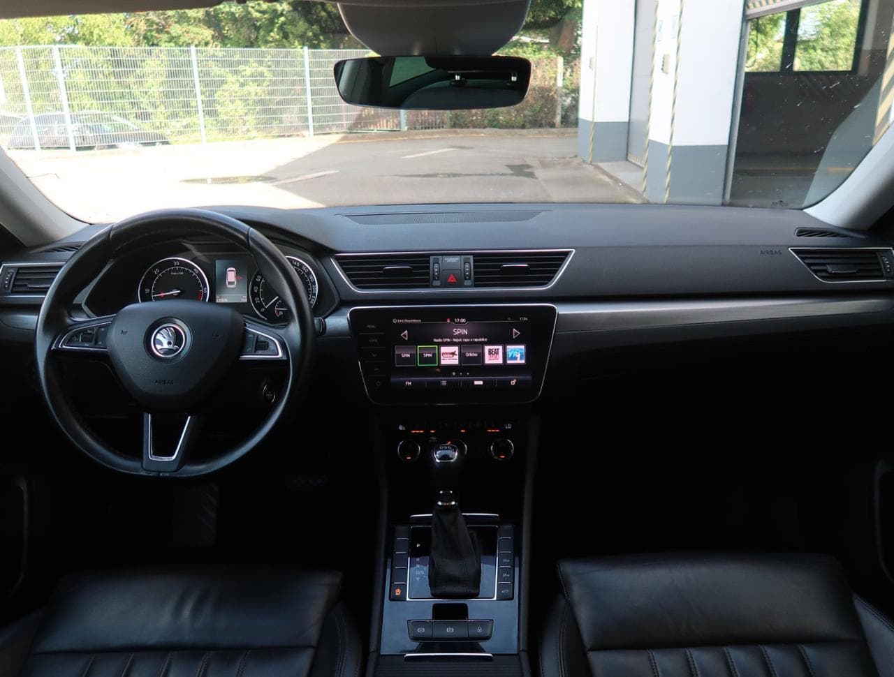 2018 Škoda SUPERB - 15