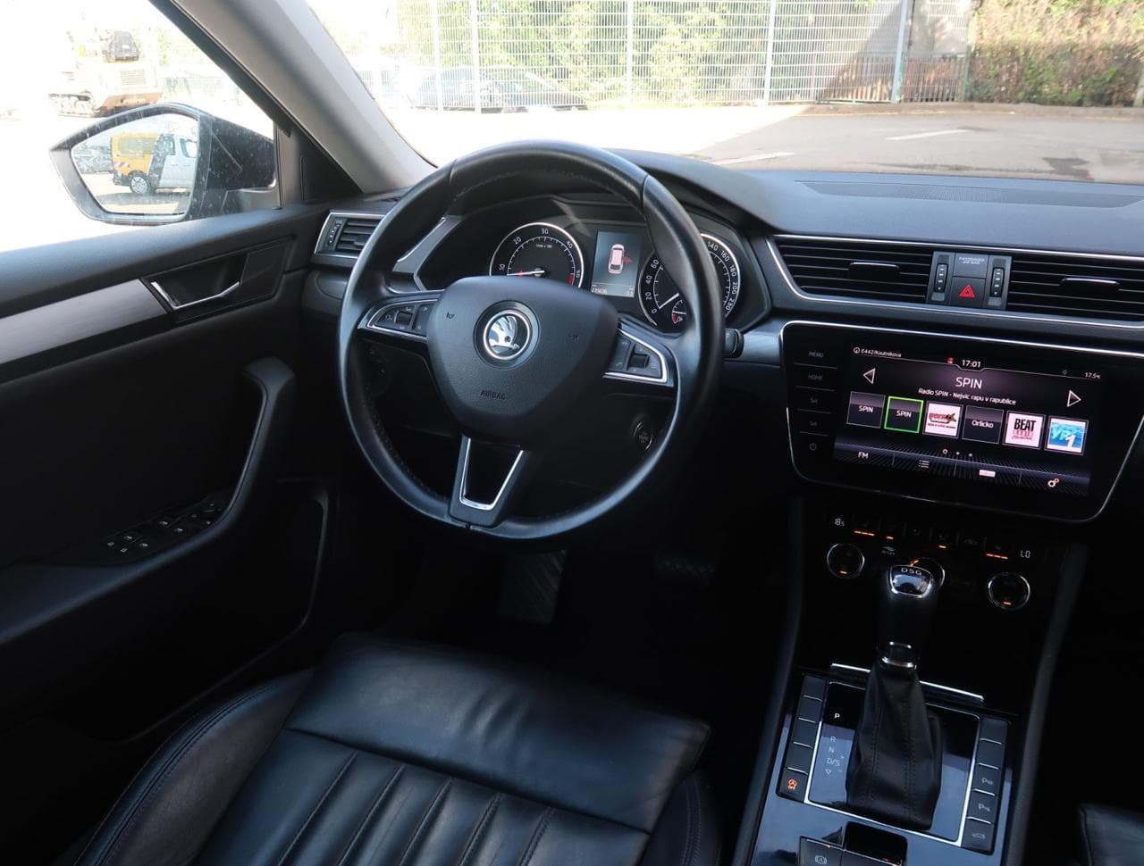 2018 Škoda SUPERB - 13