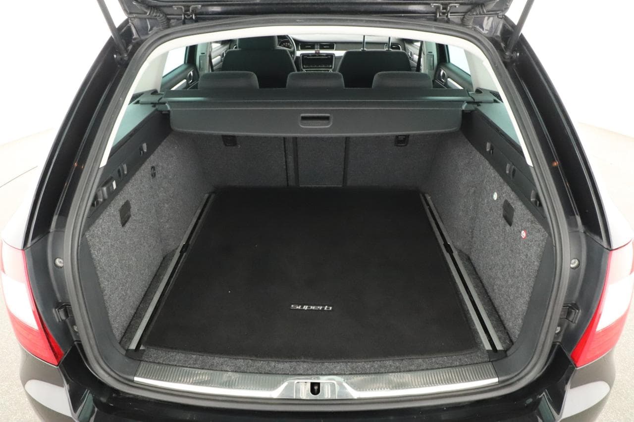 2012 Škoda SUPERB - 33