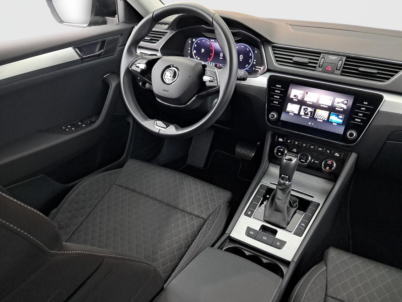 2024 Škoda SUPERB - 9