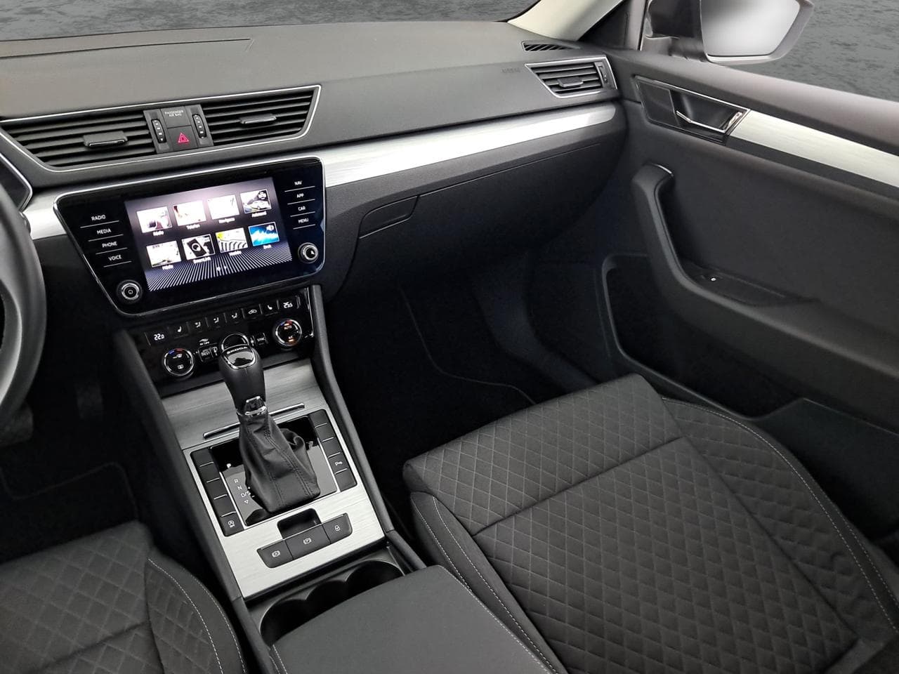 2024 Škoda SUPERB - 11
