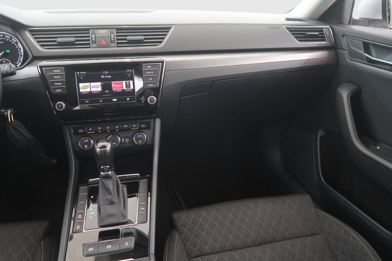 2016 Škoda SUPERB - 11