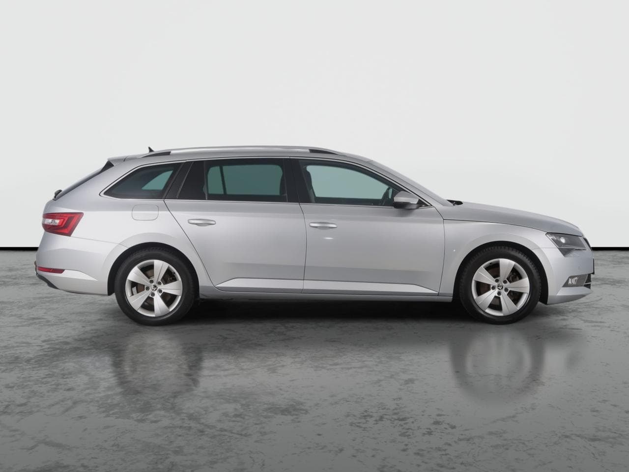 2016 Škoda SUPERB - 8