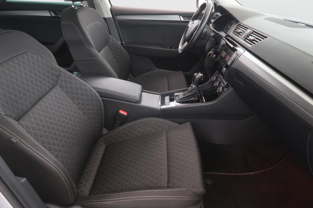2016 Škoda SUPERB - 12
