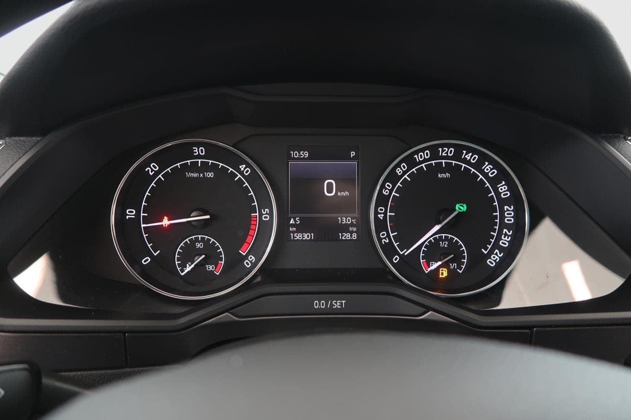 2016 Škoda SUPERB - 17