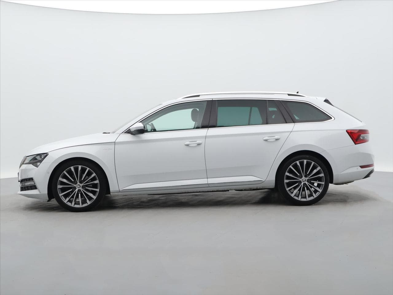 2019 Škoda SUPERB - 4