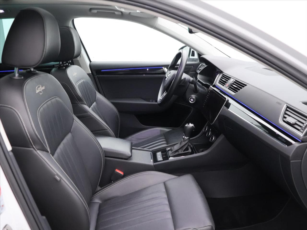 2019 Škoda SUPERB - 12