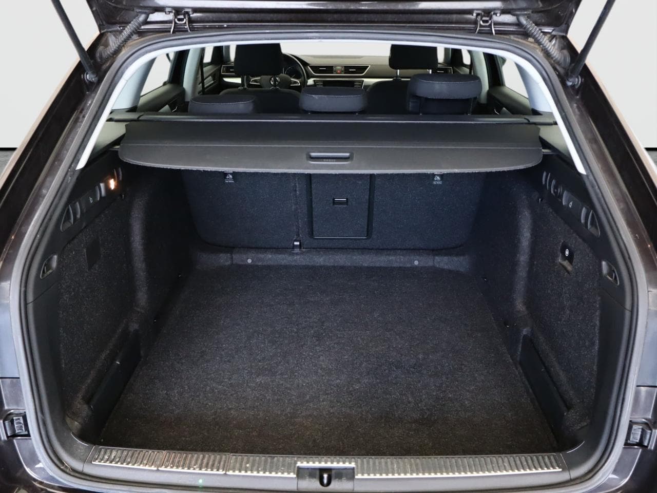 2016 Škoda SUPERB - 18