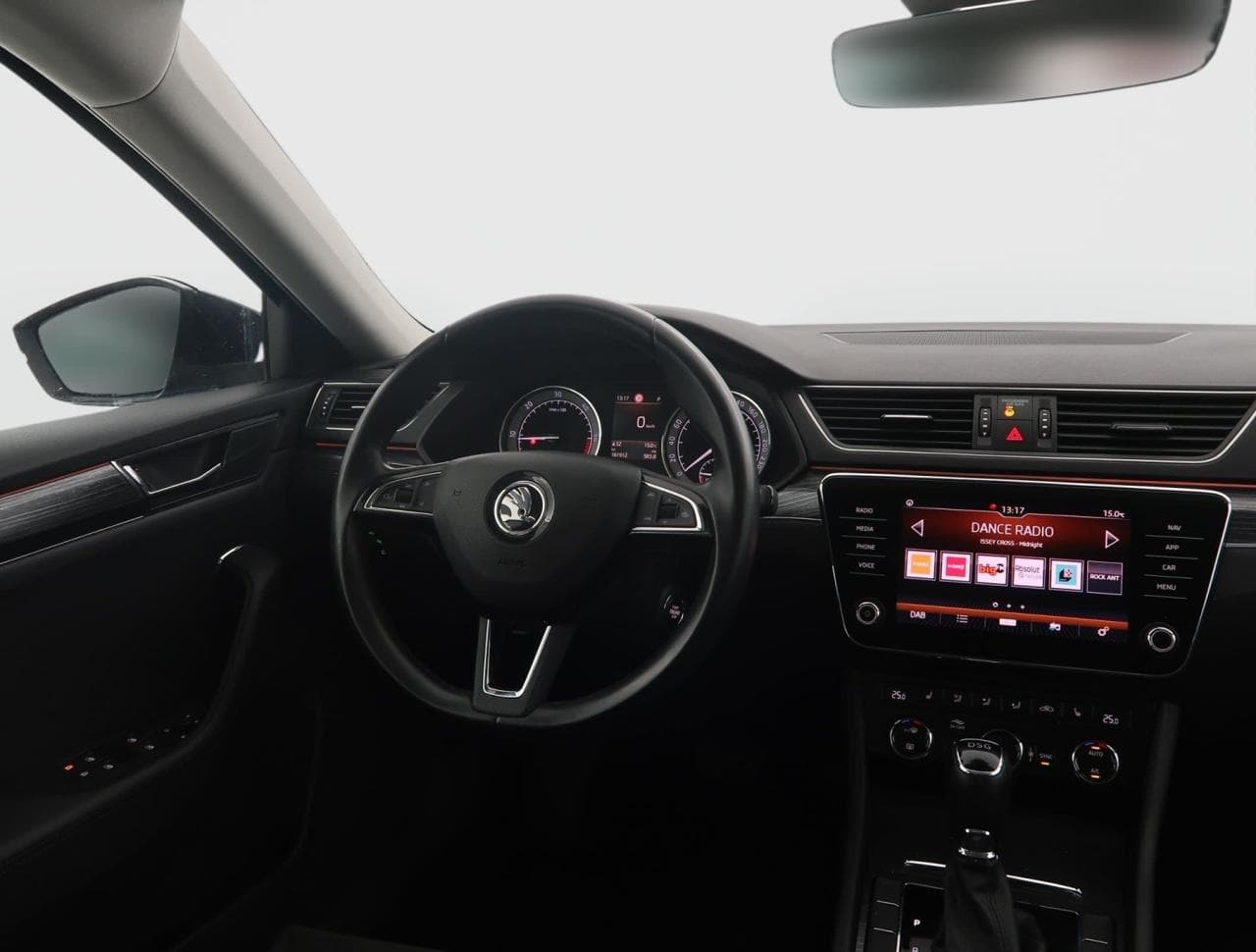 2020 Škoda SUPERB - 9