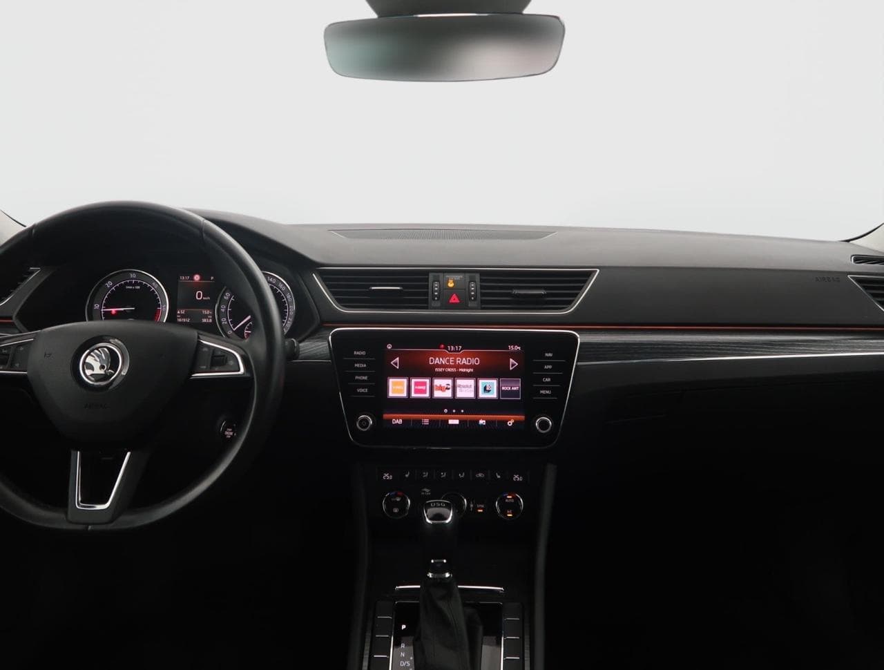 2020 Škoda SUPERB - 10