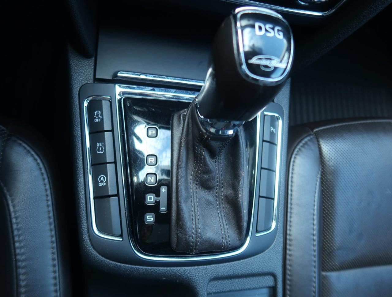 2014 Škoda SUPERB - 19
