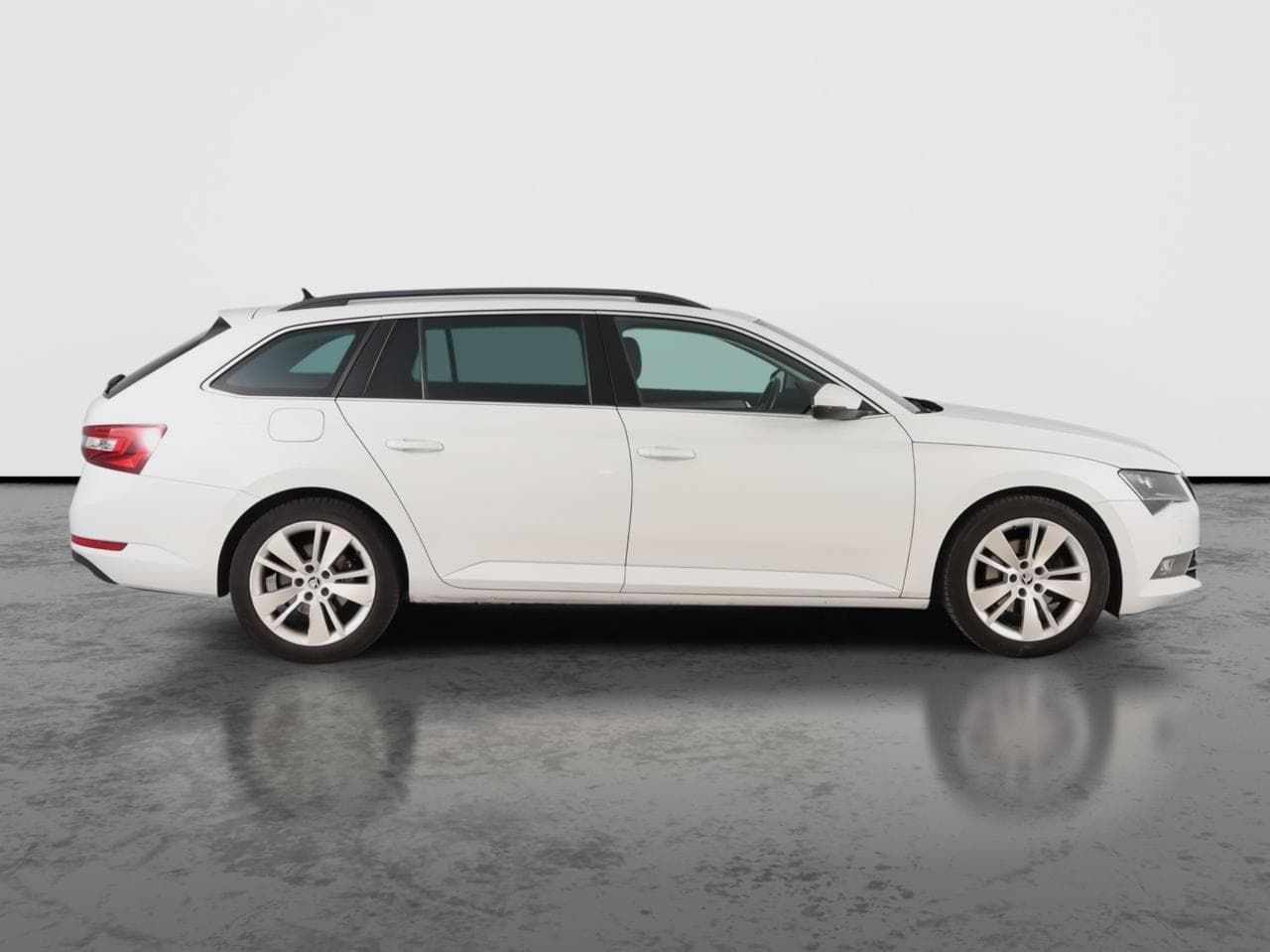 2016 Škoda SUPERB - 8