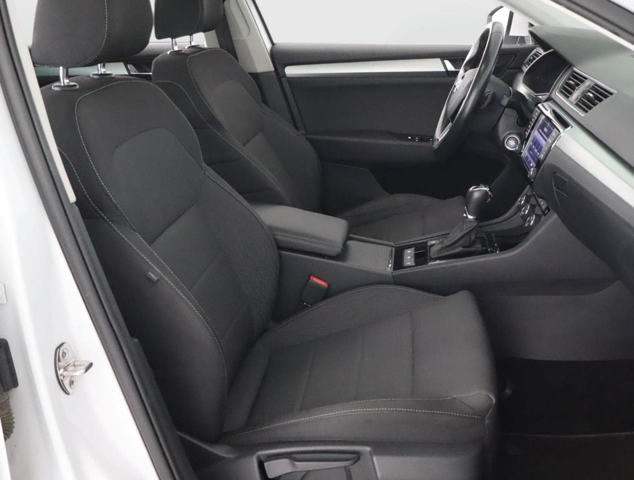 2016 Škoda SUPERB - 12
