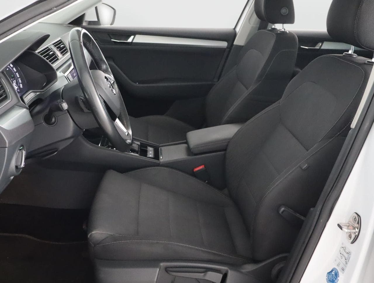 2016 Škoda SUPERB - 16