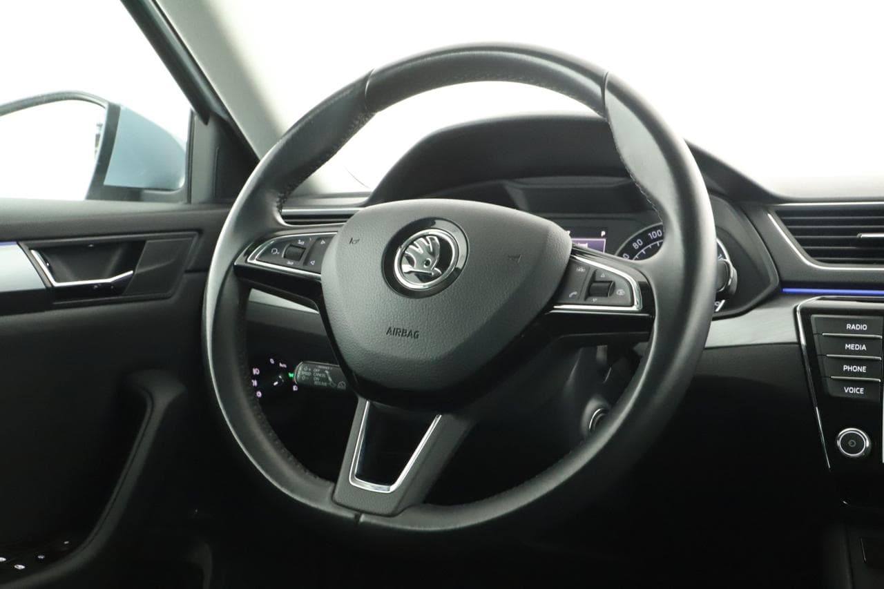 2017 Škoda SUPERB - 26