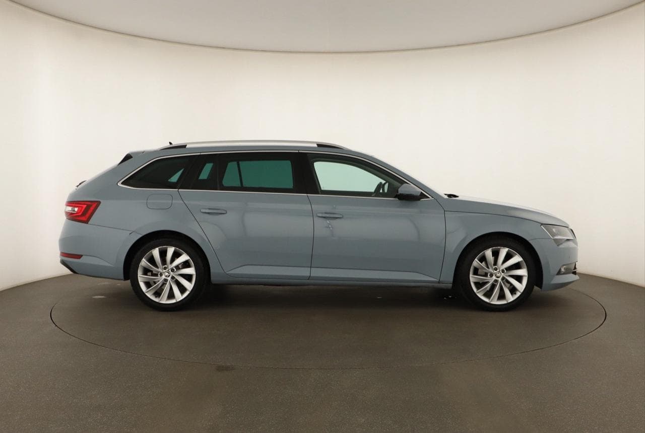 2017 Škoda SUPERB - 14