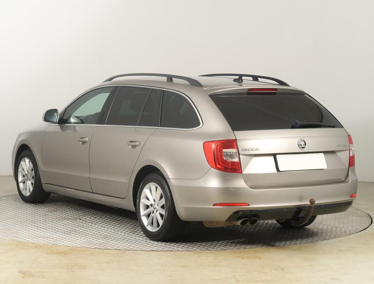 2013 Škoda SUPERB - 7