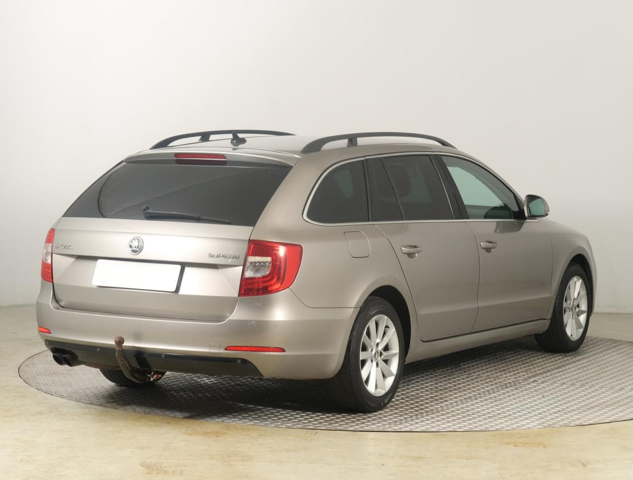 2013 Škoda SUPERB - 10