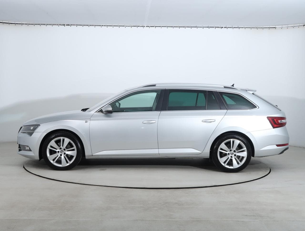 2016 Škoda SUPERB - 4