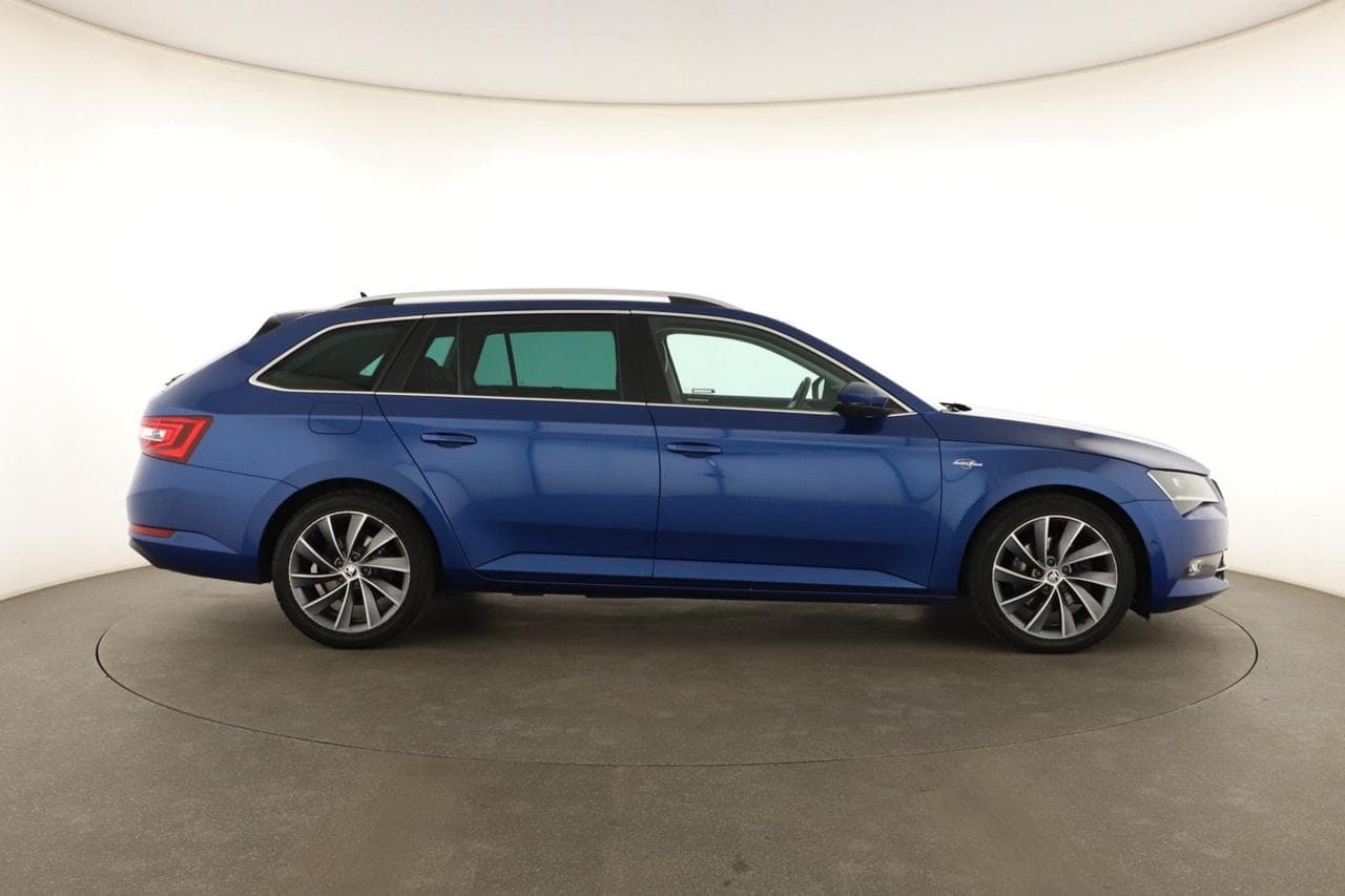 2018 Škoda SUPERB - 8