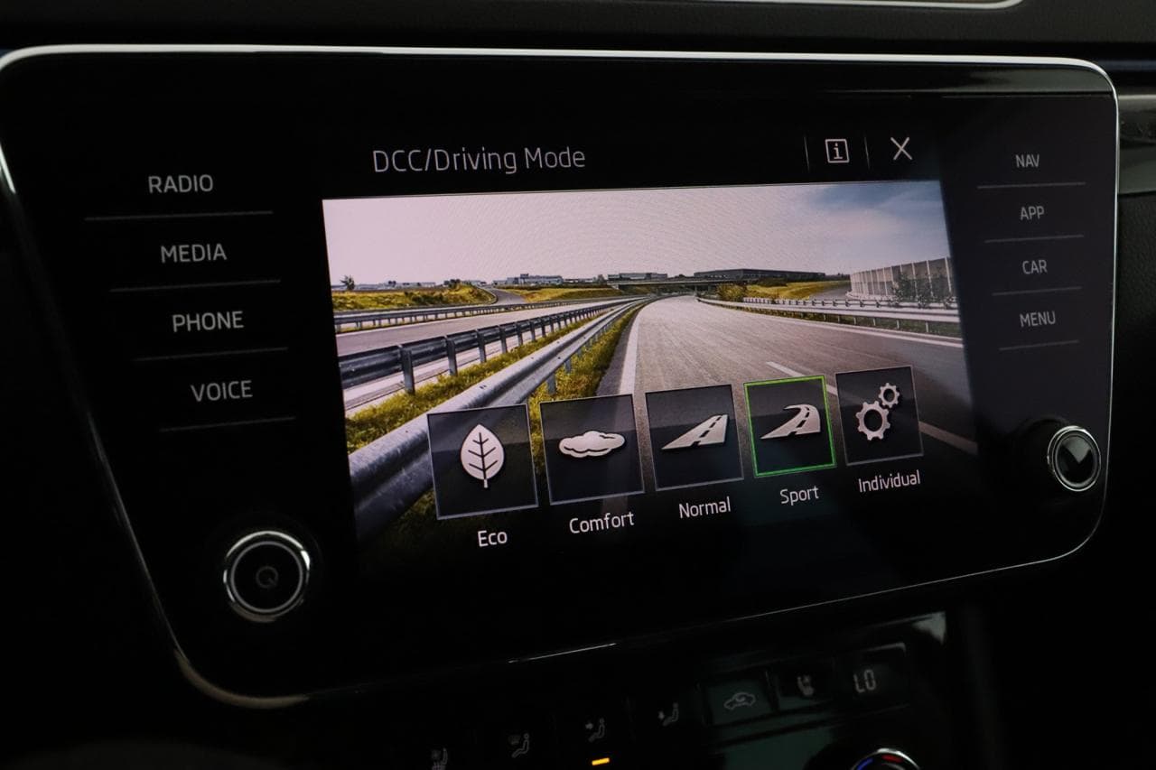 2018 Škoda SUPERB - 19