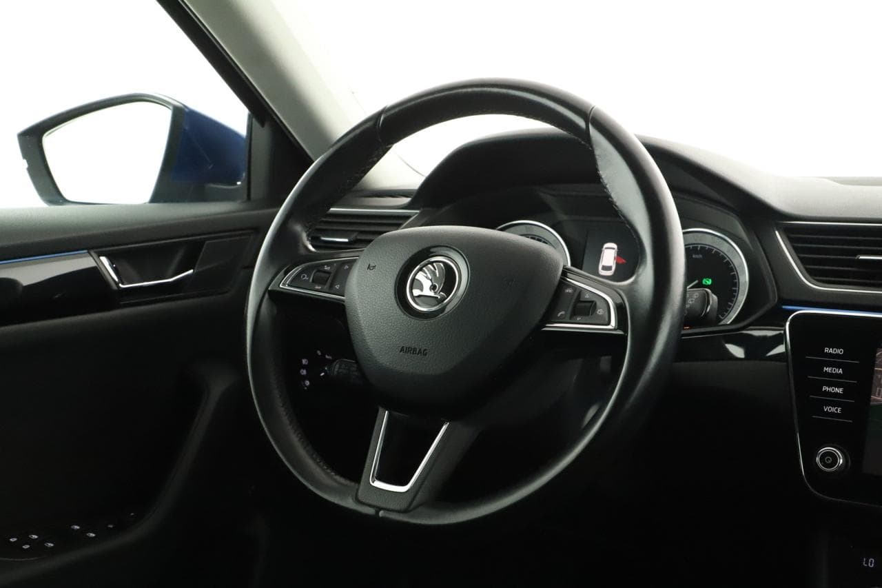 2018 Škoda SUPERB - 17