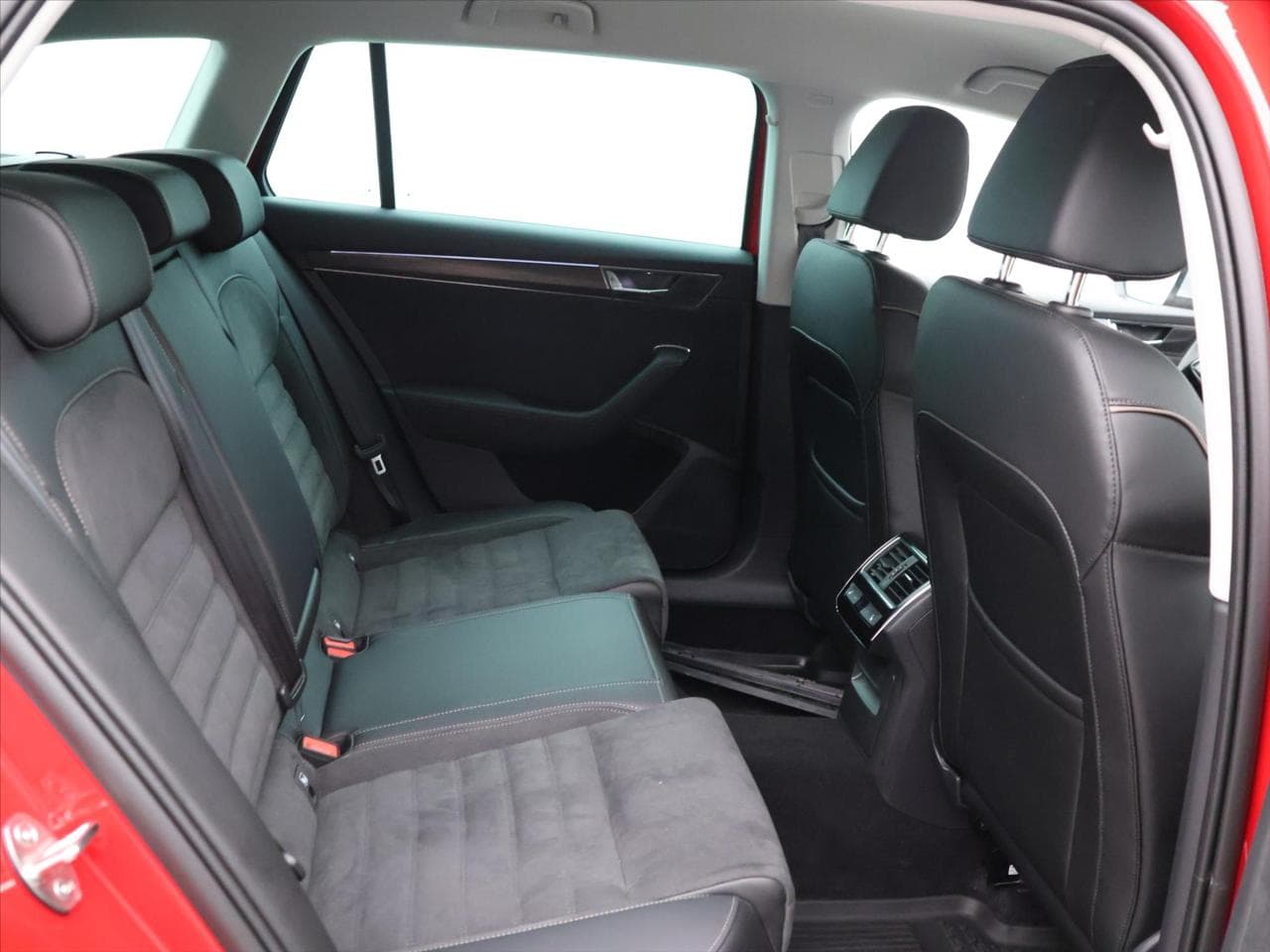 2023 Škoda SUPERB - 13