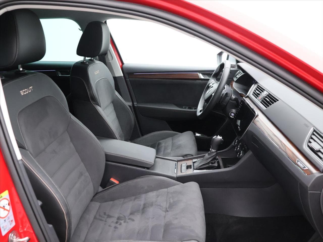 2023 Škoda SUPERB - 12