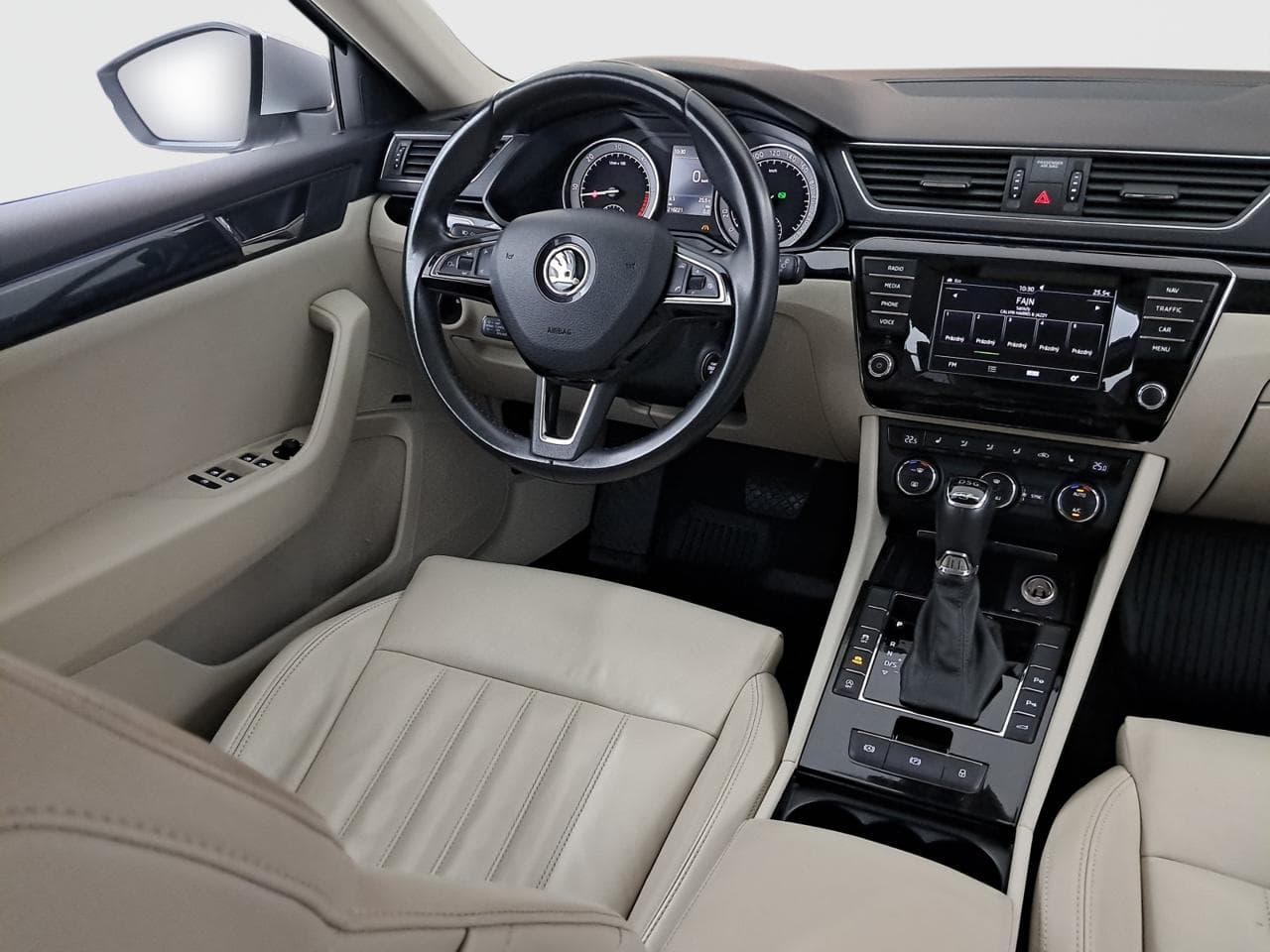 2016 Škoda SUPERB - 17