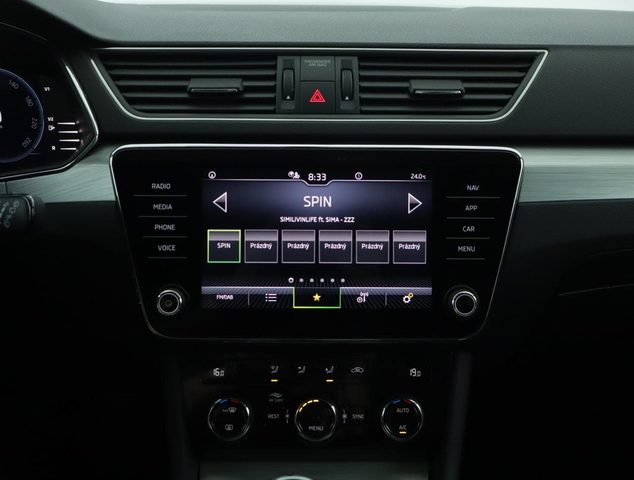 2022 Škoda SUPERB - 26