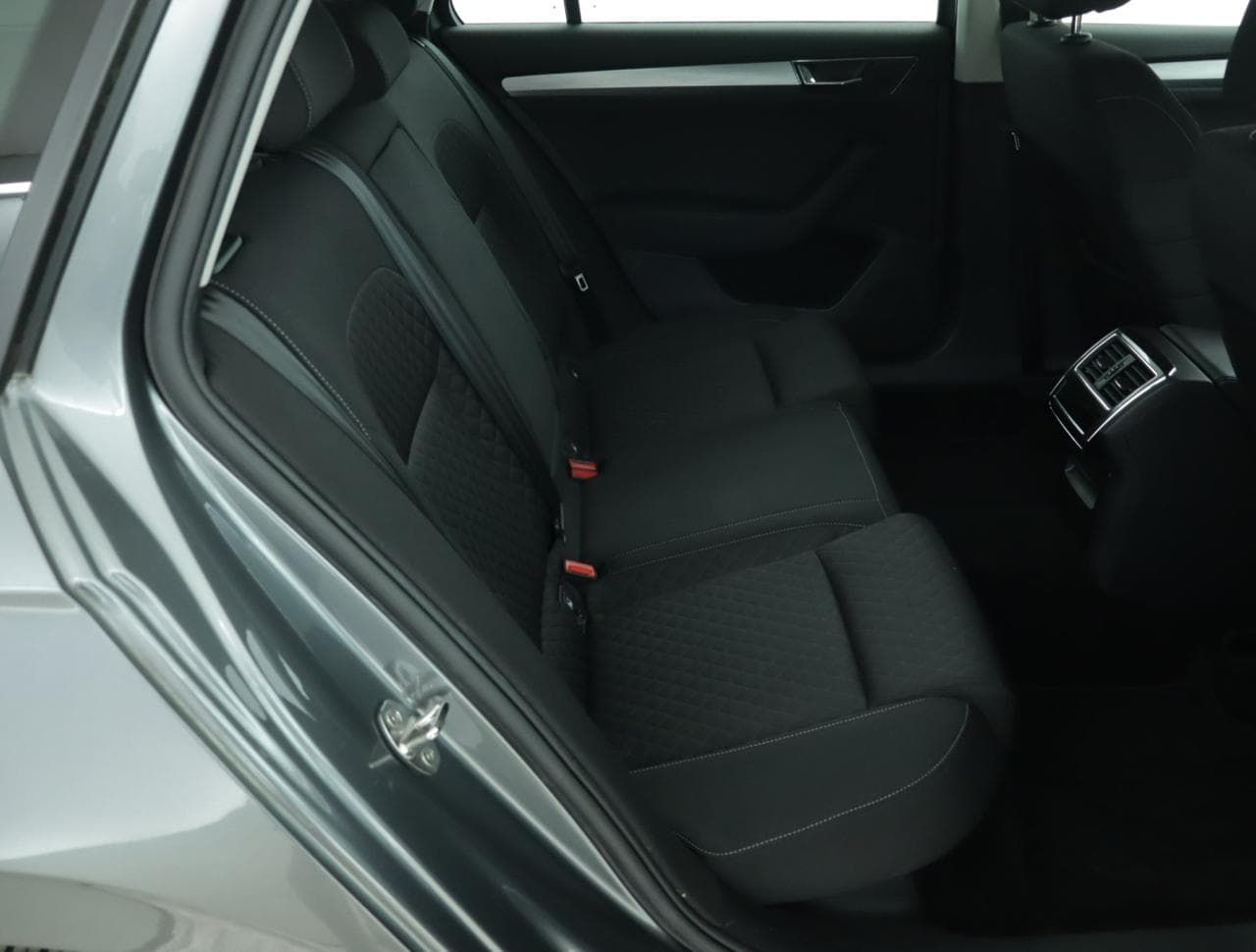 2022 Škoda SUPERB - 17