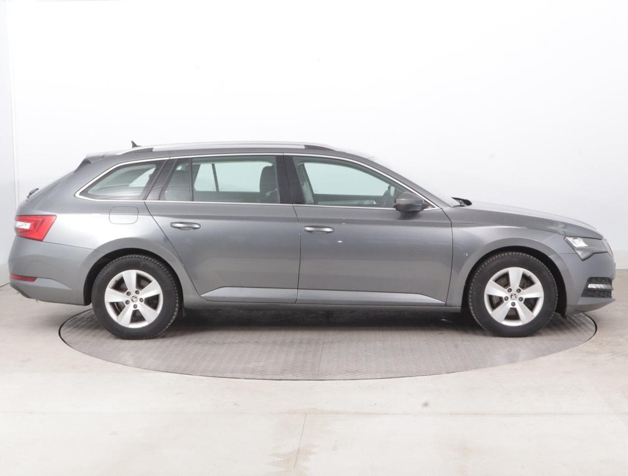 2022 Škoda SUPERB - 14