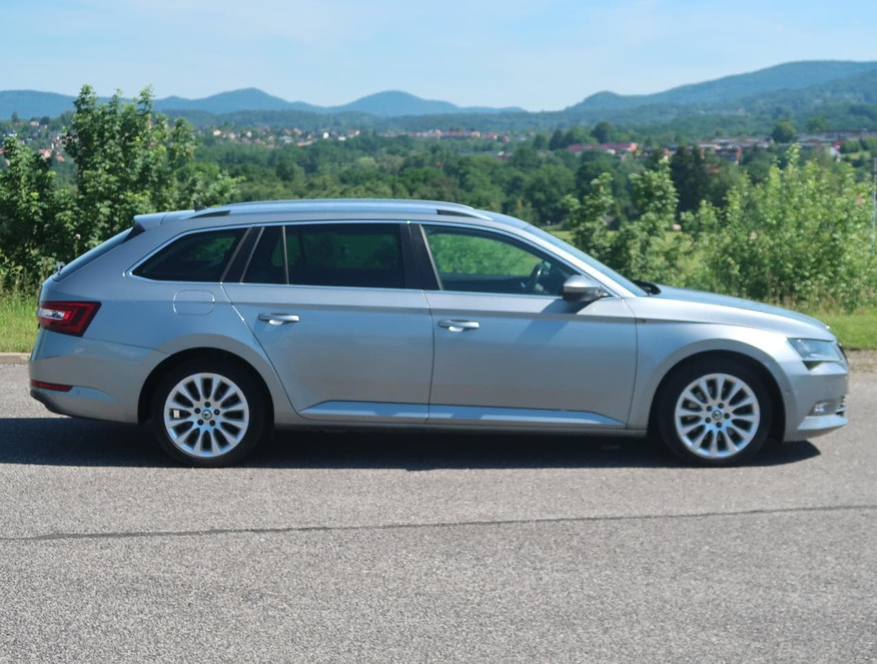 2017 Škoda SUPERB - 8