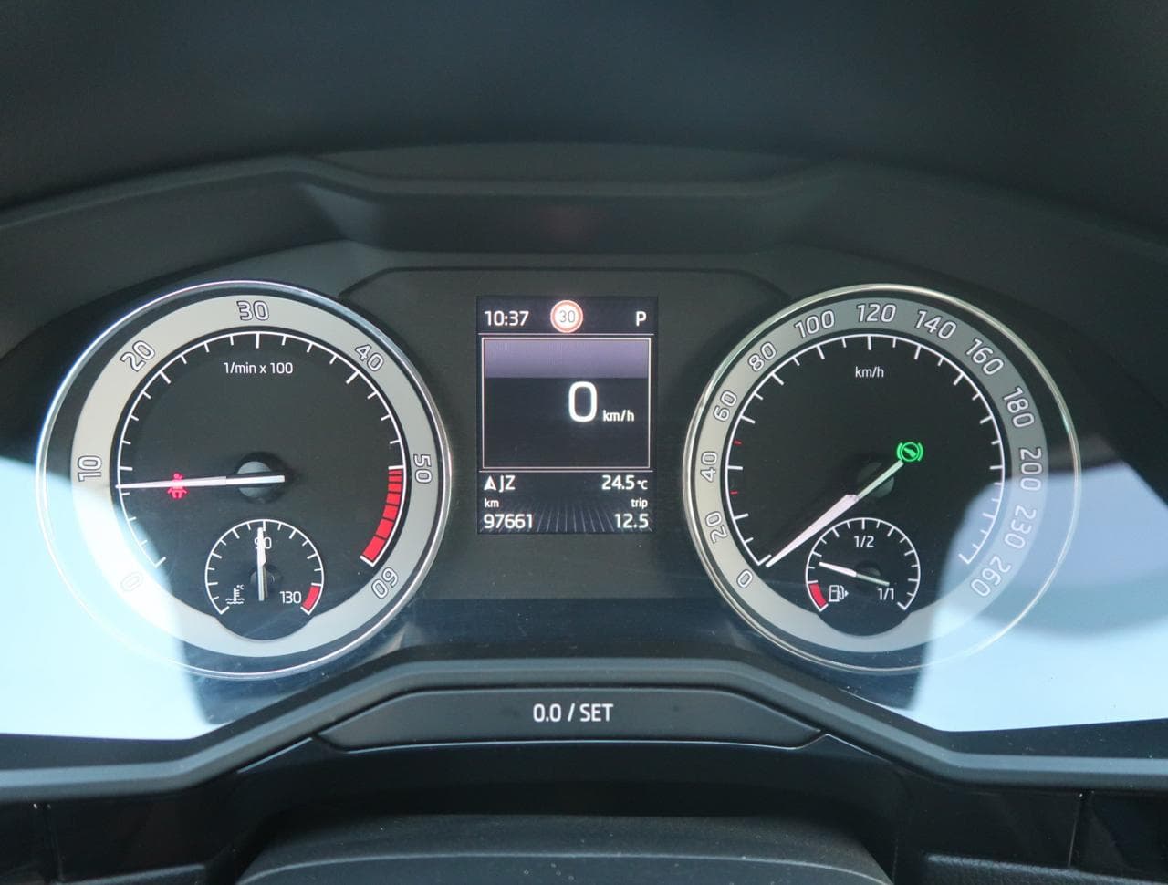 2017 Škoda SUPERB - 17
