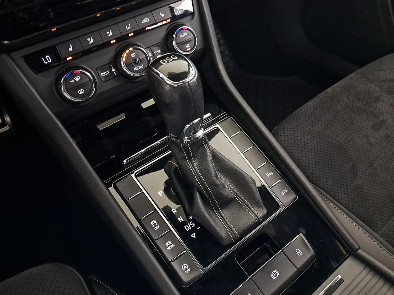 2018 Škoda SUPERB - 33