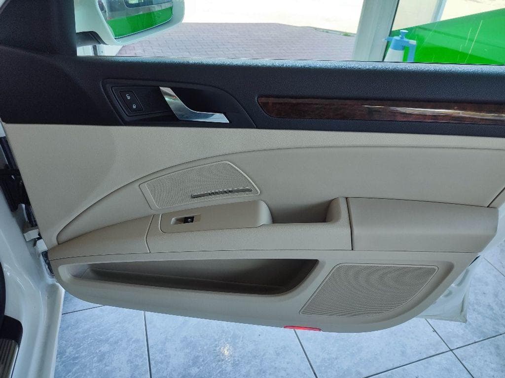 2011 Škoda SUPERB - 12