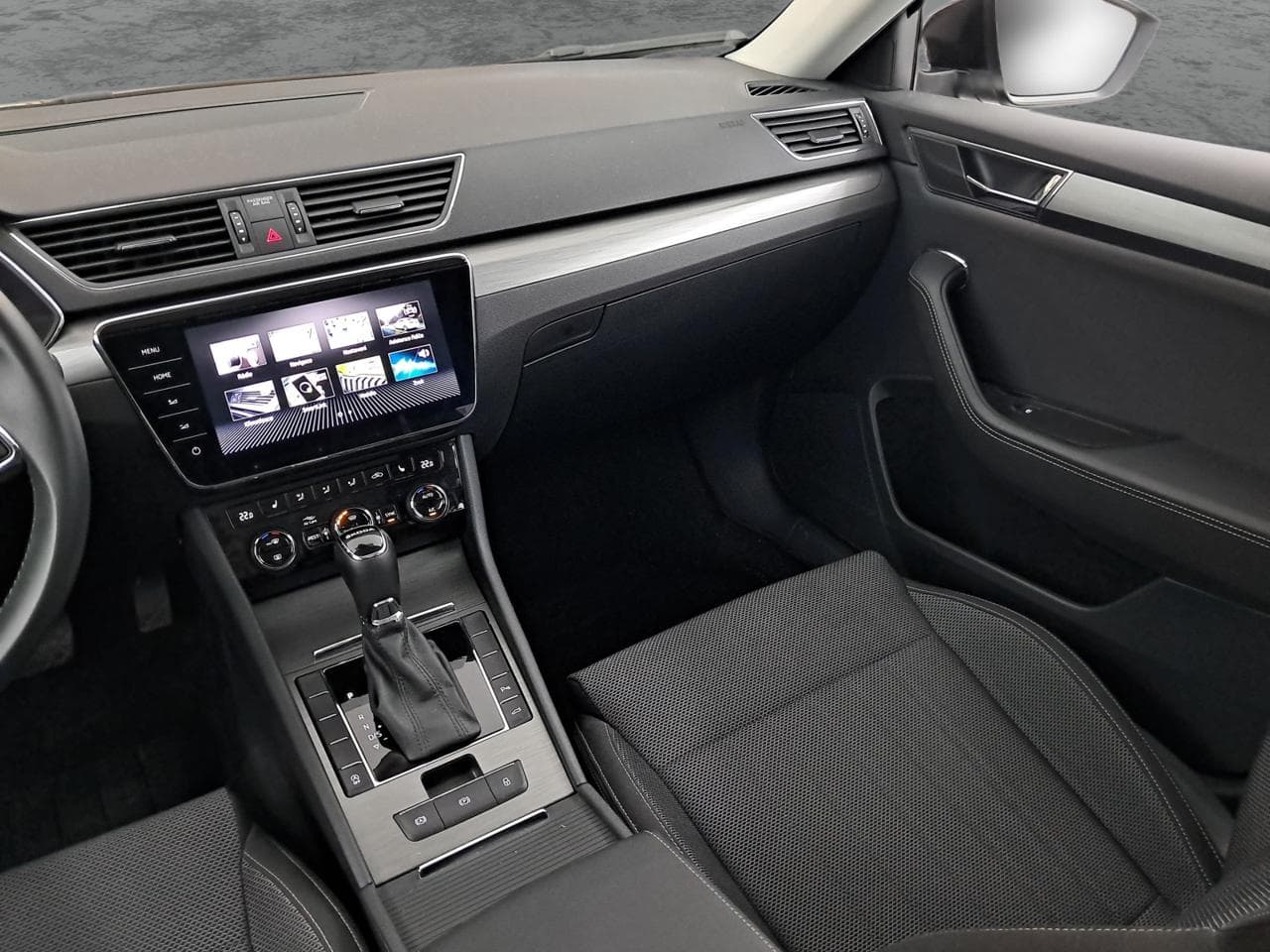 2023 Škoda SUPERB - 10