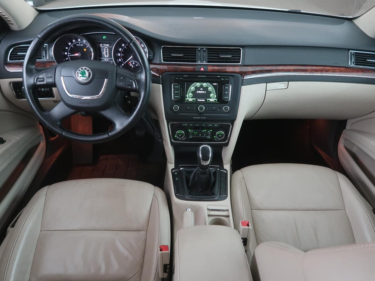 2012 Škoda SUPERB - 15